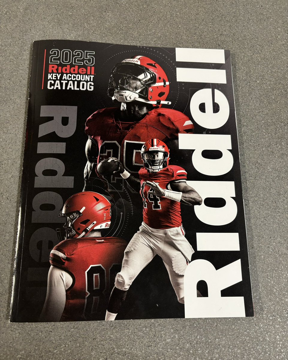 Arizona Equipment (@arizonafbeq) on Twitter photo Checking out the 2025 <a href="/RiddellSports/">Riddell Sports</a> catalogโฆ that guy on the front cover looks real familiar #BearDown <a href="/KhalilTate323/">Khalil Tate</a> Checking out the 2025 <a href="/RiddellSports/">Riddell Sports</a> catalogโฆ that guy on the front cover looks real familiar #BearDown <a href="/KhalilTate323/">Khalil Tate</a>