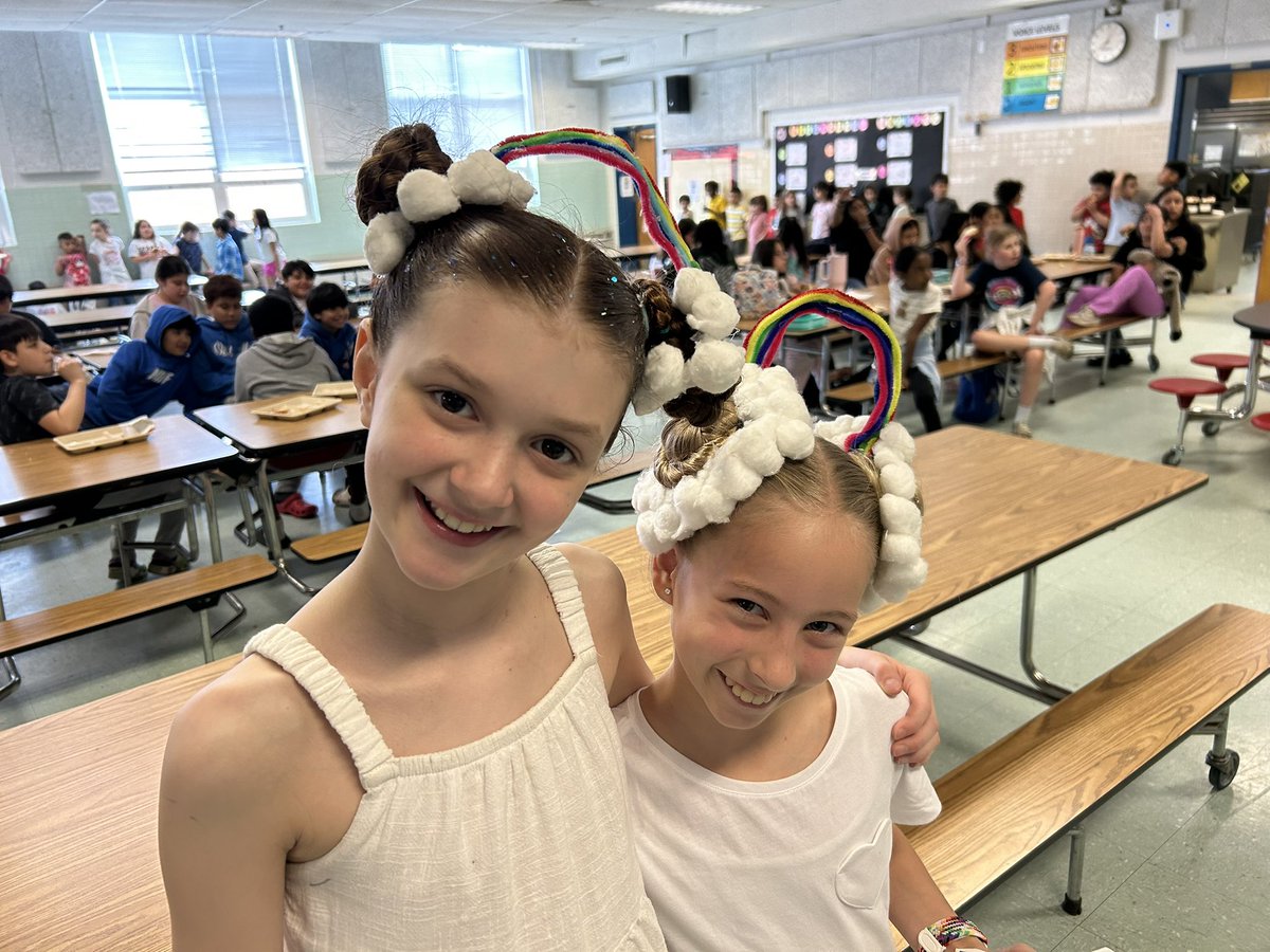 Elizabeth Baxter tweet media