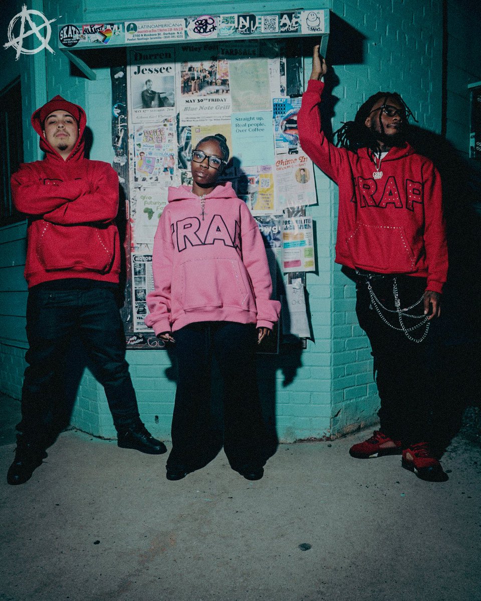 Zopounds6200's tweet image. …did I mention dis my own clothing ?#shopopen