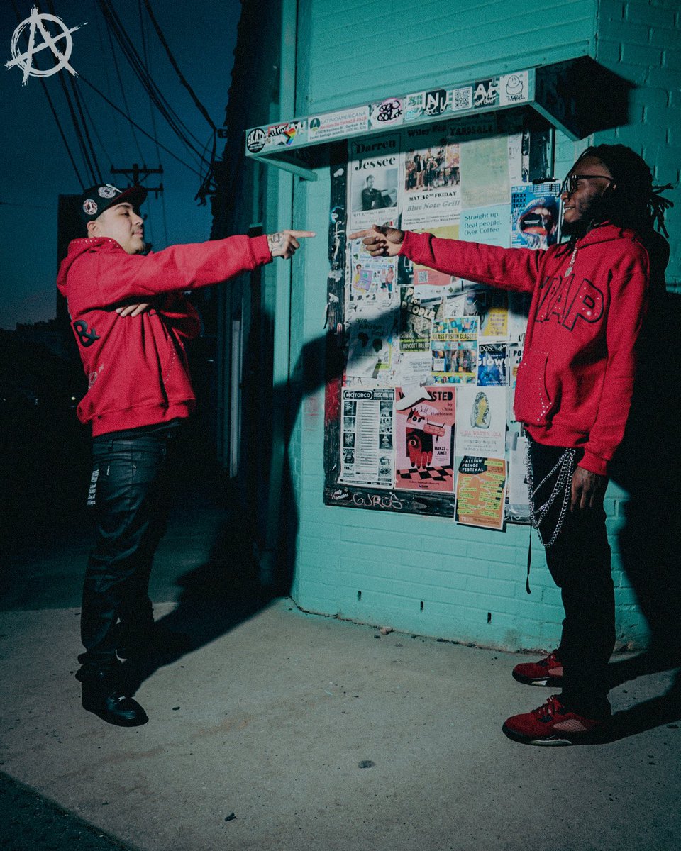 Zopounds6200's tweet image. …did I mention dis my own clothing ?#shopopen