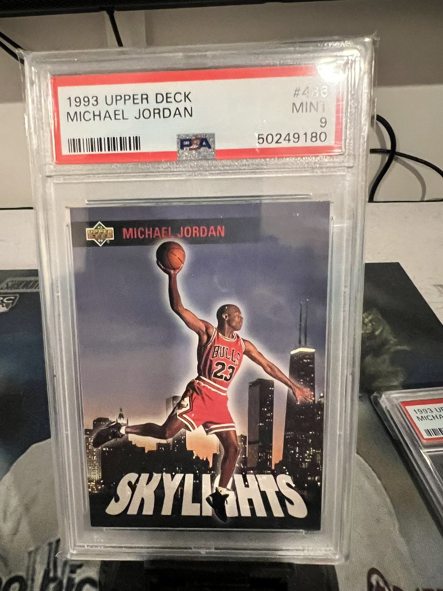 ZewlanderCards's tweet photo. Cards from my childhood. I remember opening packs to find these and when I pulled them I was so happy. Glad I decided to have back in my PC. @CardPurchaser https://t.co/5Z3wN2se2W