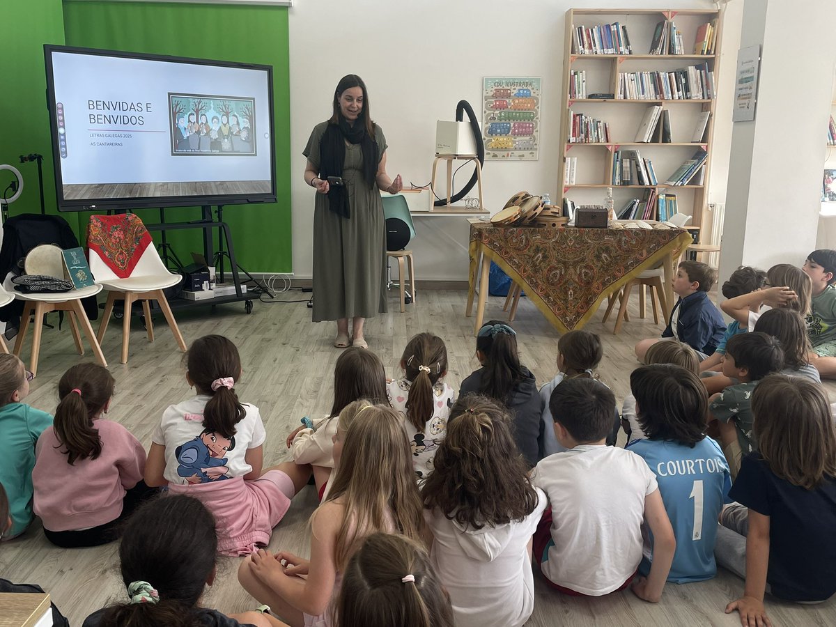 Canto disfrutamos do obradoiro sobre as pandeireteiras con Ana Edreira, mestra de canto e percusión tradicional galega e directora das pandeireteiras do Grupo de Música e Baile Tradicional Xacarandaina.

👏🏻👏🏻👏🏻👏🏻👏🏻👏🏻👏🏻

#coledegaldo #ceipsantarita #aprendendoxuntos #FalamosGalego