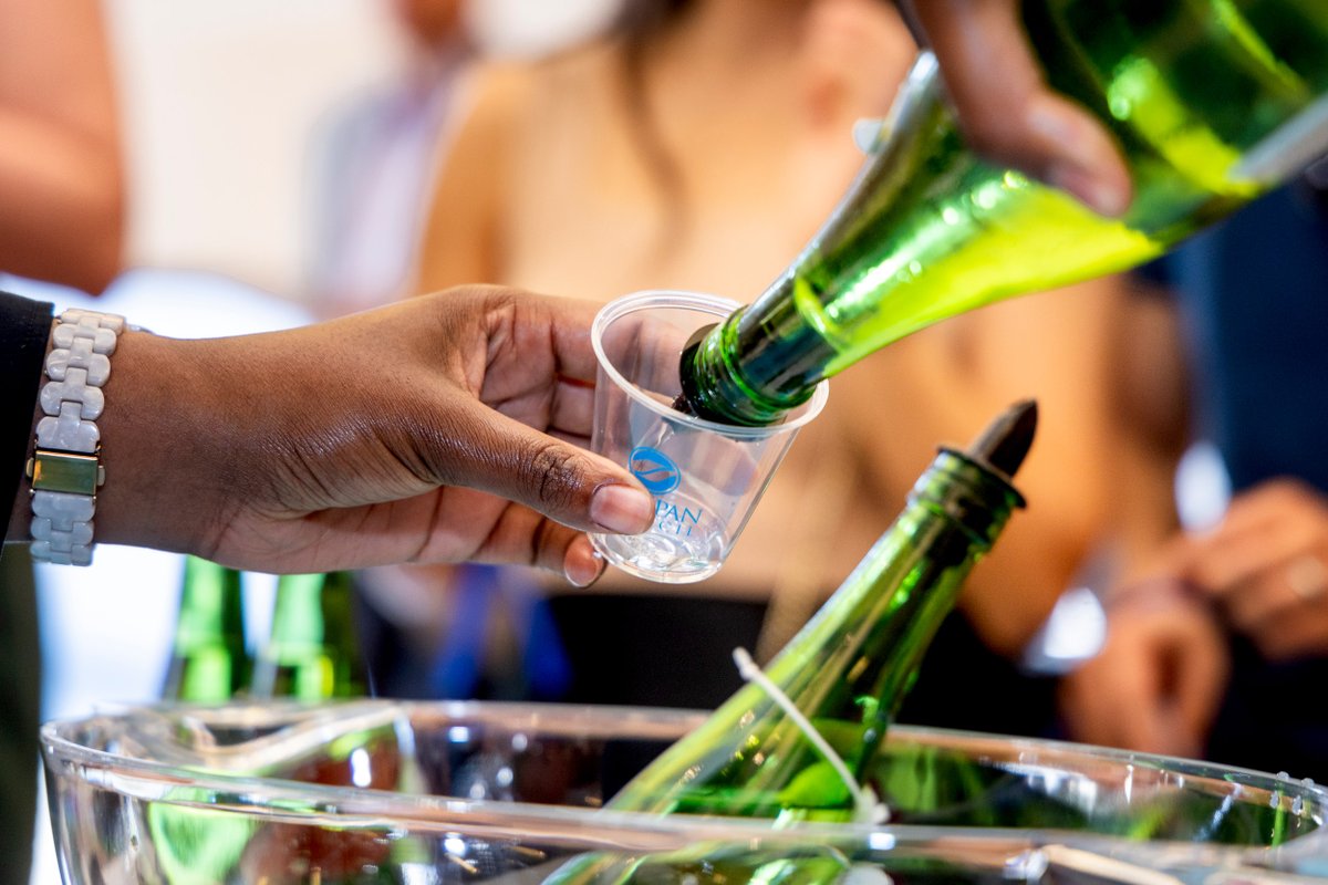 Explore the diverse world of Japanese saké at our tasting event on Friday, June 6! Sample a dozen different varieties alongside appetizers and learn about brewing techniques from industry experts — tickets still available! » asiasociety.org/texas/events/k…