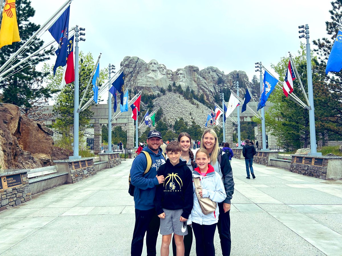 CoachHays_'s tweet image. Great family road trip this week!