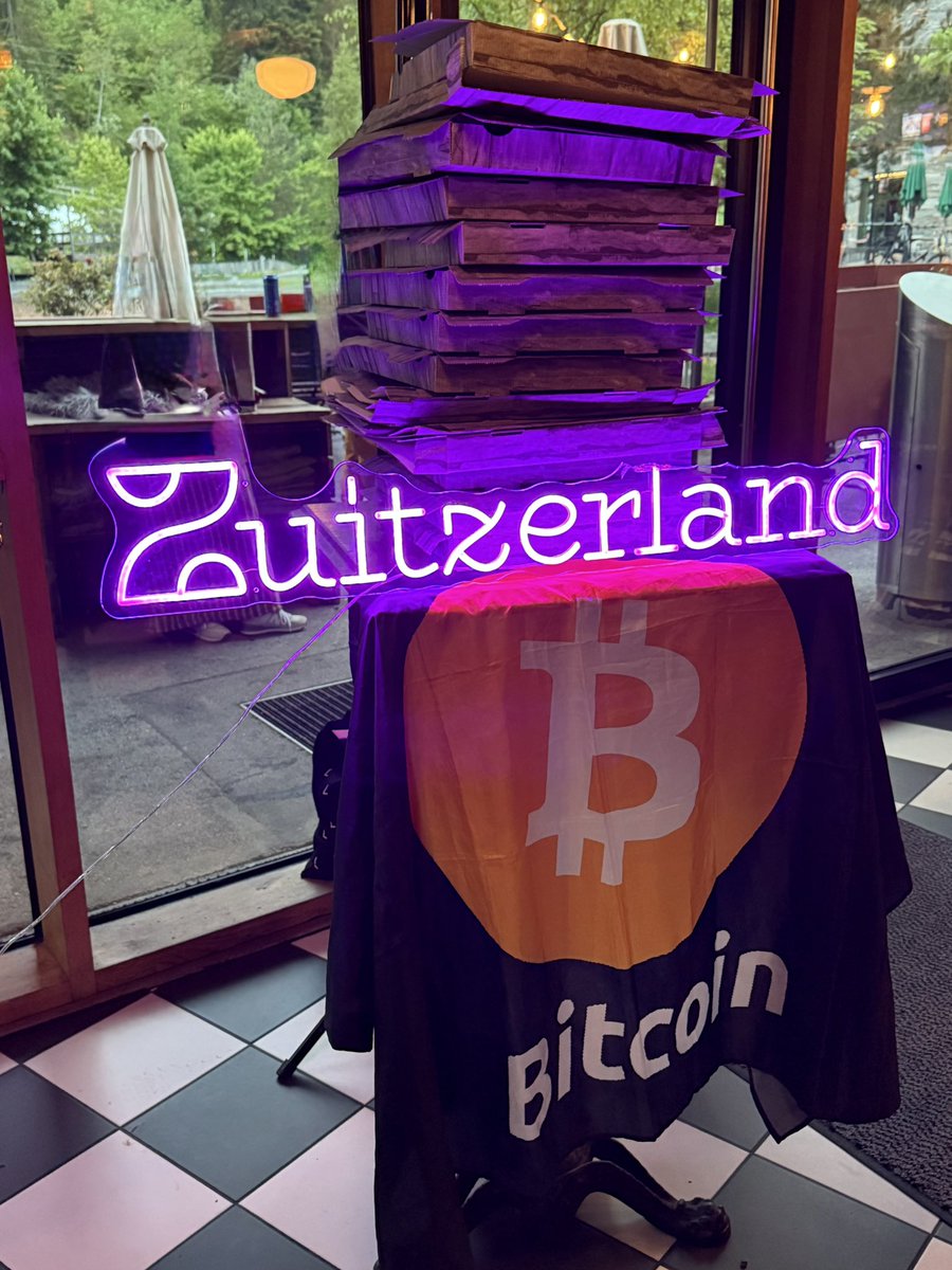 Pizza Party in <a href="/zuitzerland/">Zuitzerland</a> was a vibe 💜