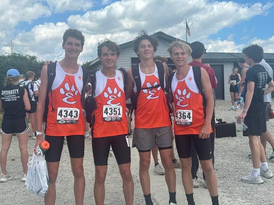 TrackEHS's tweet photo. We have seven events competing in the finals tomorrow! 

PV: Parker Owens 

HJ: Devyon Hill-Lomax

4x8: Colin Thomas, Copper Wittek, Declan Hoeferlin, Jackson Amick 

4x1: Patrick Chism, Cincere Ruffin, Clayton Lakatos, Zach Lane

3200: Hugh Davis 

100 &amp; 200: Clayton Lakatos https://t.co/Gdw06LQgta