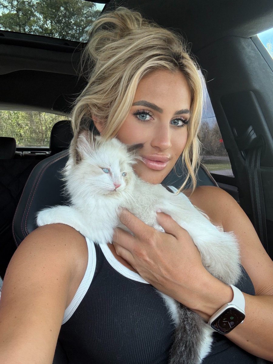 whos cuter (dont lie 🥺)