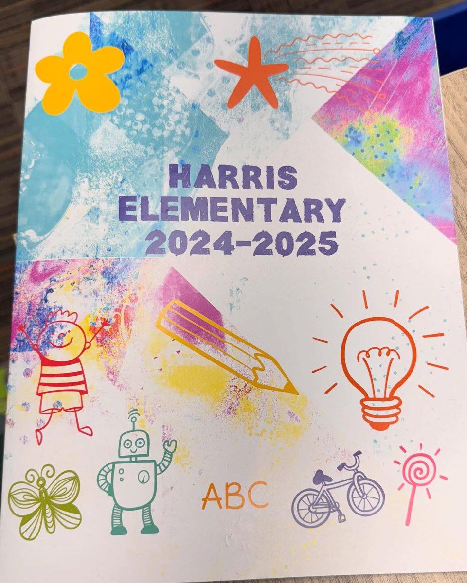 LauraPradoDuran's tweet photo. The Harris Booster Club gifted me a yearbook and they wrote so beautiful words that definitely touched my heart
💜 #thankful 💜 #teambcsd 💜 #teamharris 💜💜💜💜💜💜 https://t.co/9HMHYkqhcl