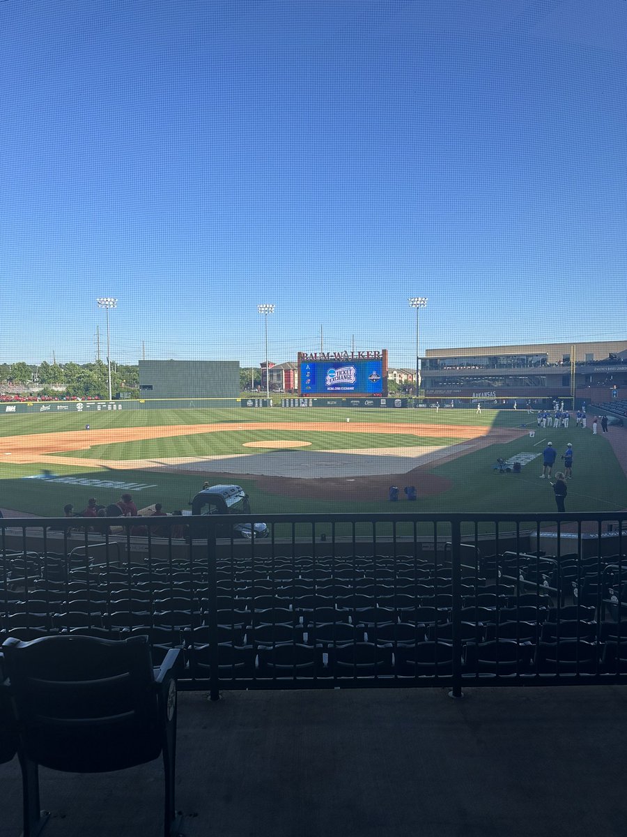 📍Baum-Walker Stadium

(2) Kansas is set to face (3) Creighton with first pitch at 7 p.m.

Stay right here for all the live game updates. #RockChalk