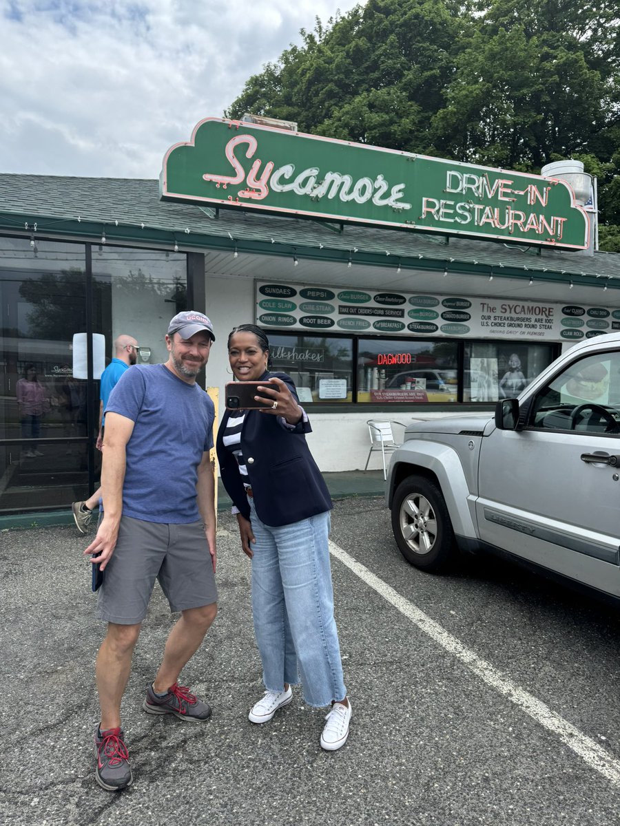 RepJahanaHayes's tweet photo. Caught up with @ChrisMurphyCT  for a quick lunch in #Bethel at Sycamore Drive-In, where I had the BEST strawberry milkshake!
He’s hearing the same concerns on his walk that I’ve been hearing at my town halls. CT05 is cheering him on and offering support on his annual #WalkCT https://t.co/wuwTFaF0v4