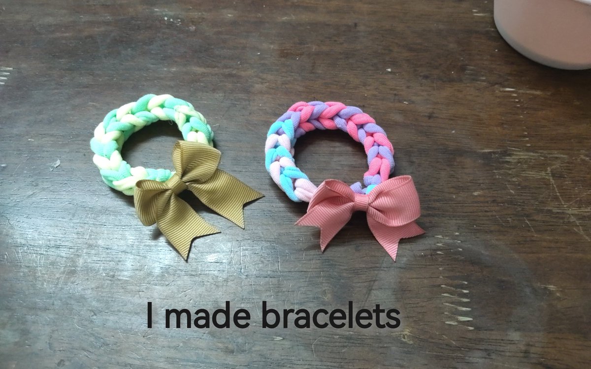 JoKiAli_2016's tweet photo. Look cute bracelets https://t.co/reRDskLdGJ