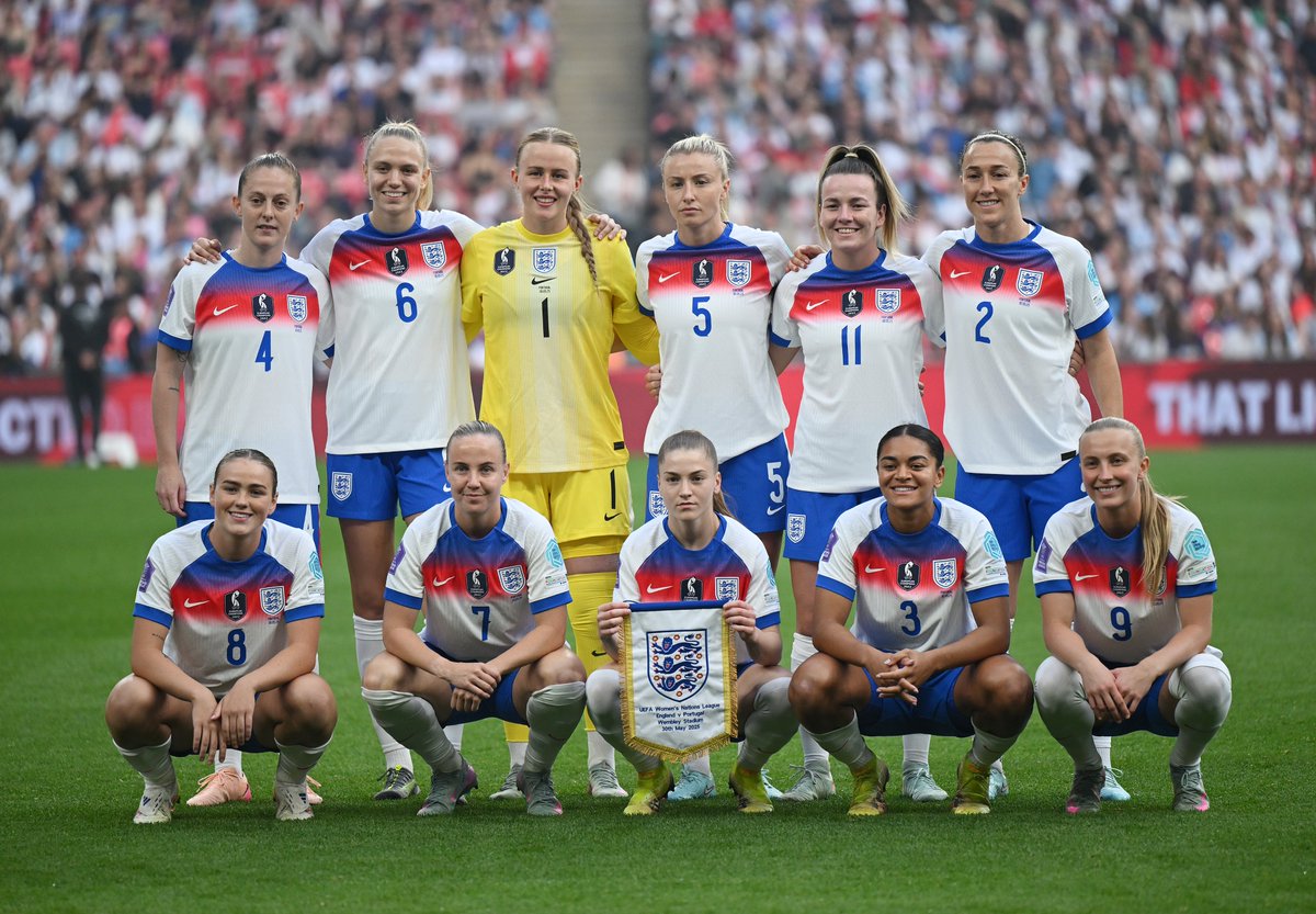 Lionesses's tweet photo. We like the kit. ✨ https://t.co/yNWHCWXyrT