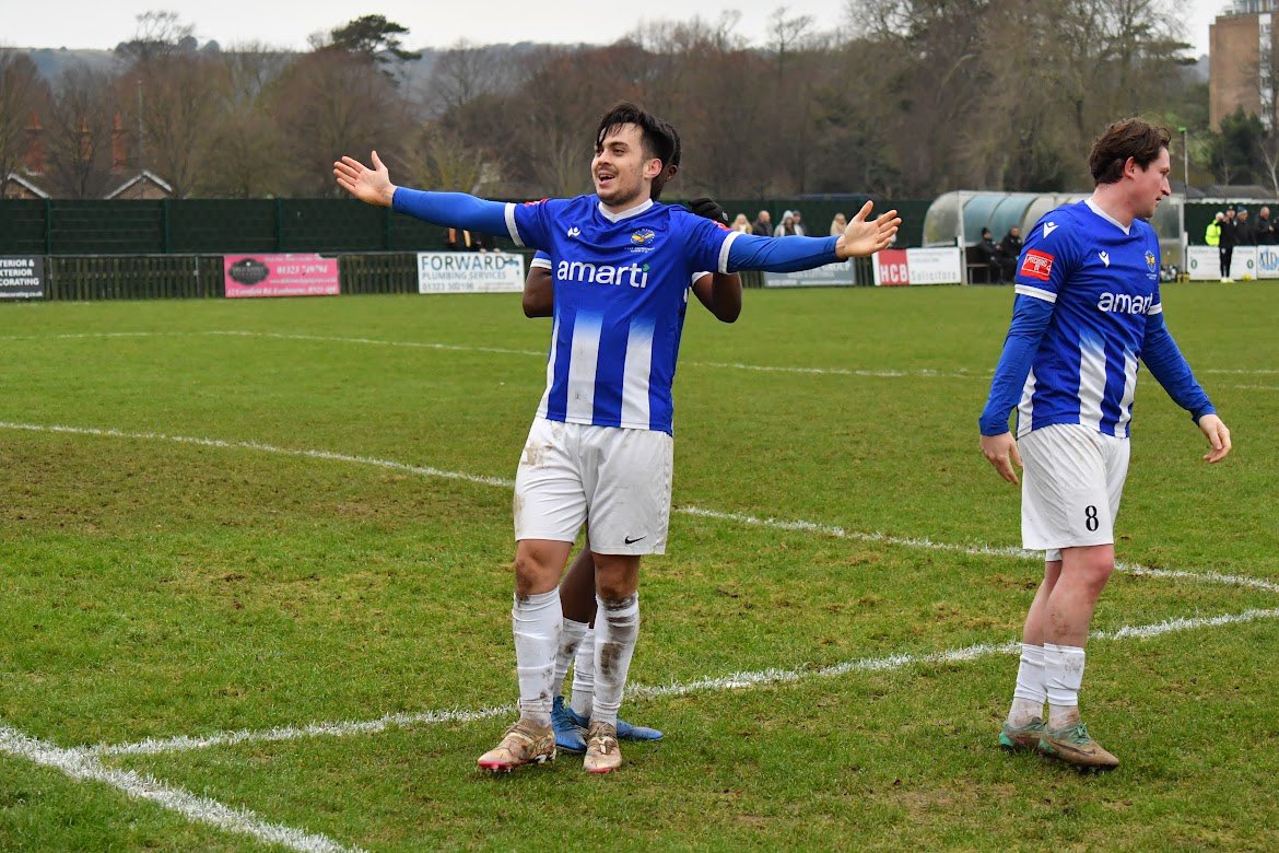 Tigheeeeee tweet media