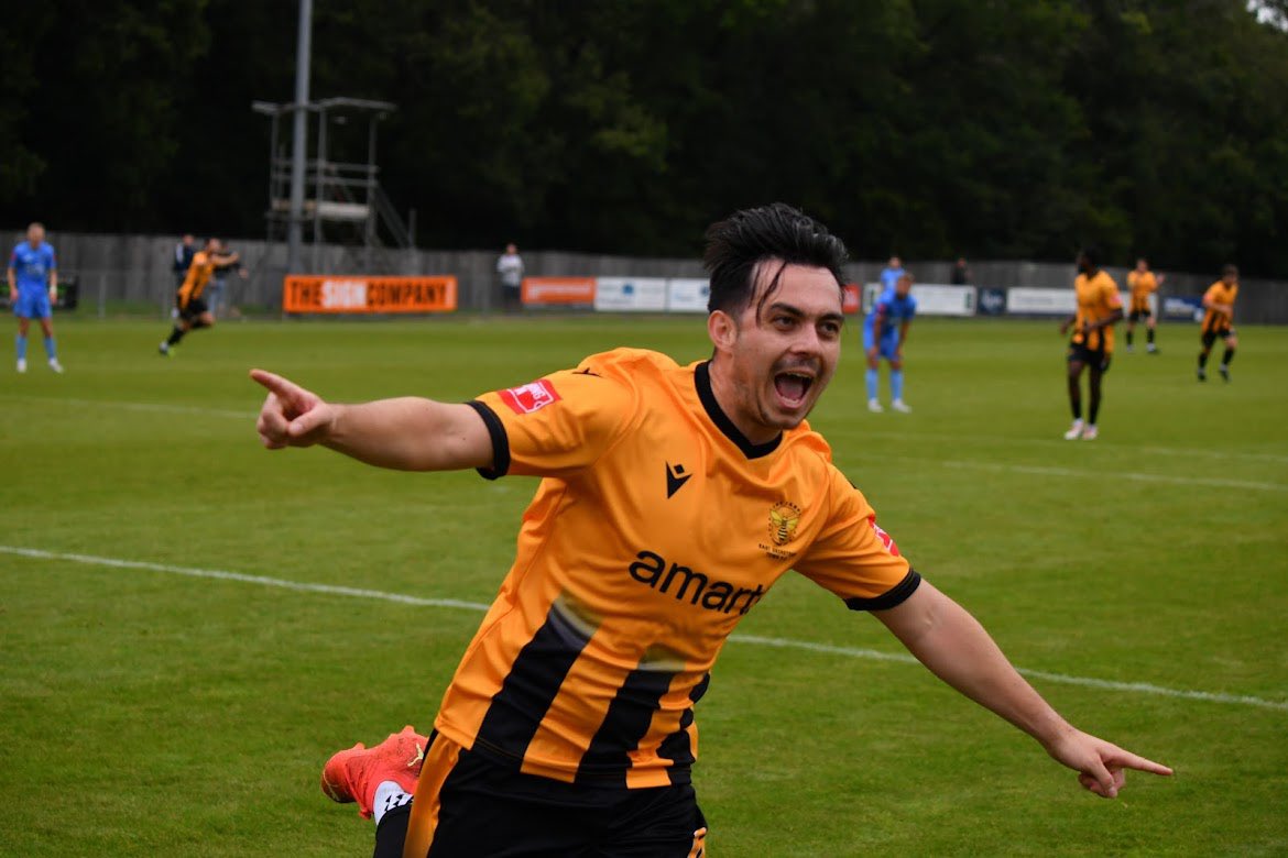 Tigheeeeee tweet media