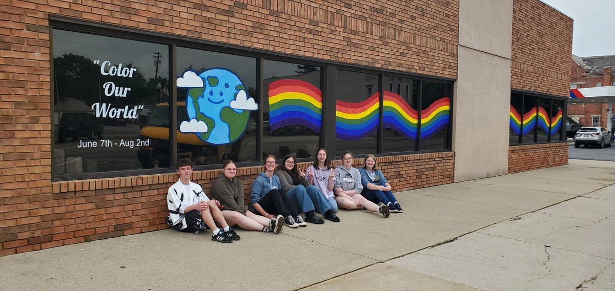 NU_Supt's tweet image. About out to our Art Club!Painting Richwood Library windows for Summer Reading Program June 7th-August 2. #readytoread