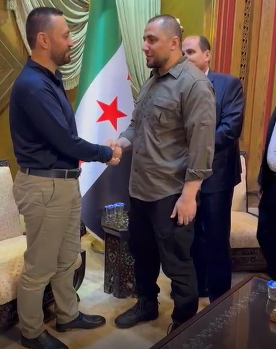 m3tsm769's tweet photo. تشرفت اليوم بزيارة اللواء عبد القادر طحان، بمناسبة توليه منصبه الجديد معاونا لوزير الداخلية للشؤون الأمنية
أتمنى له دوام التوفيق والسداد في هذه المسؤولية وأن يسدد الله خطاه لما فيه خير الوطن وأمنه واستقراره https://t.co/kEzzxze3ux