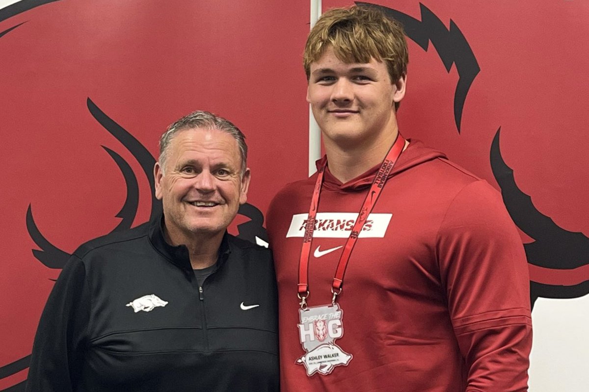 John Garcia, Jr. (@johngarcia_jr) on Twitter photo Spring riser and 2026 OL <a href="/AshleyFb2026/">Ashley Walker</a> talks about his commitment to Sam Pittman and Arkansas -- also why he shut down official visits to other programs in the process:
n.rivals.com/news/ol-ashley… Spring riser and 2026 OL <a href="/AshleyFb2026/">Ashley Walker</a> talks about his commitment to Sam Pittman and Arkansas -- also why he shut down official visits to other programs in the process:
n.rivals.com/news/ol-ashley…