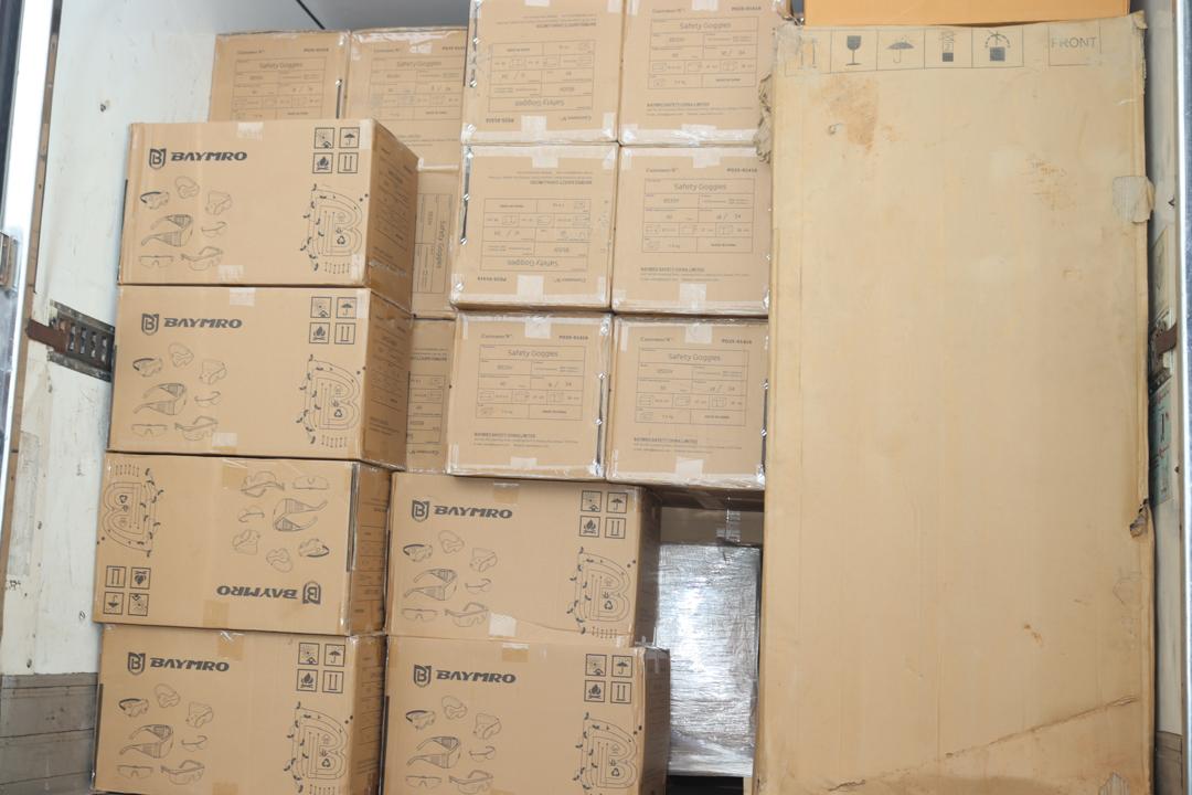 WHO Sierra Leone (@whosierraleone) on Twitter photo The supplies include essential PPEs, lab testing materials, IPC tools, & critical items to support surveillance, case management, & the protection of frontline health workers, as well as strengthen HIV & EPI interventions. Grateful to <a href="/GlobalFund/">The Global Fund</a> & <a href="/gavi/">Gavi, the Vaccine Alliance</a> for the generous support The supplies include essential PPEs, lab testing materials, IPC tools, & critical items to support surveillance, case management, & the protection of frontline health workers, as well as strengthen HIV & EPI interventions. Grateful to <a href="/GlobalFund/">The Global Fund</a> & <a href="/gavi/">Gavi, the Vaccine Alliance</a> for the generous support