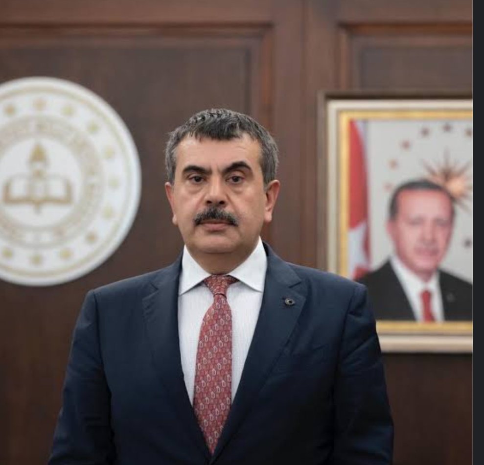 Millî Eğitim bakanı Yusuf Tekin yeni Kabine'de olmalımı'dır.?

A - Evet 
B - Hayır 
C - Kesinlikle