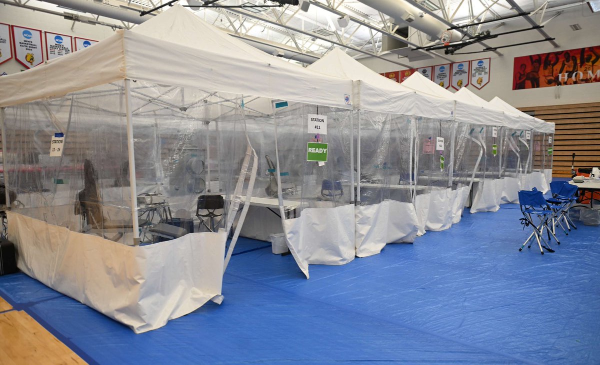 FerrisState's tweet image. We are ready to provide free healthcare services alongside @ramusaorg
Ferris State students, staff and faculty alongside the team with RAM have turned the sports complex into a healthcare clinic that will serve anyone in need.