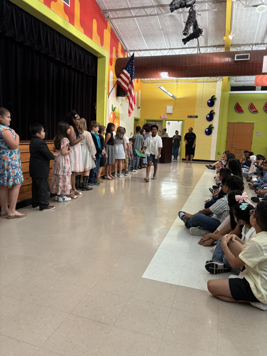 Red Elementary STEM Magnet School (@redstem_magnet) on Twitter photo With the weekend upon us, it was a packed house this afternoon at the Third Grade promotion. There were plenty of parents who were excited to see their young scholars, walking in front of the audience to pick up their diploma.
<a href="/REDSTEM_Magnet/">Red Elementary STEM Magnet School</a>
#TeamRedSTEM
<a href="/HoustonISD/">Houston ISD</a> With the weekend upon us, it was a packed house this afternoon at the Third Grade promotion. There were plenty of parents who were excited to see their young scholars, walking in front of the audience to pick up their diploma.
<a href="/REDSTEM_Magnet/">Red Elementary STEM Magnet School</a>
#TeamRedSTEM
<a href="/HoustonISD/">Houston ISD</a>