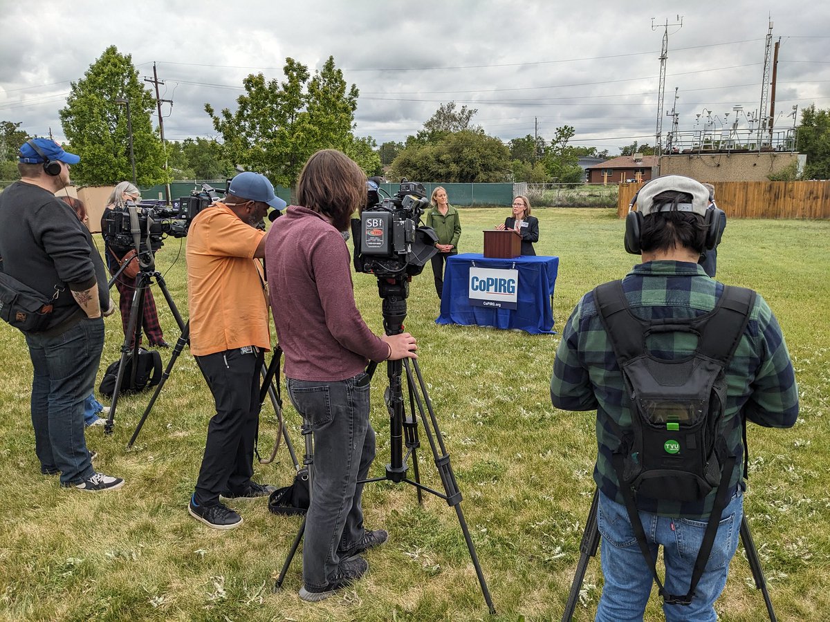 Great to team up with <a href="/DenverHealthMed/">Denver Health</a> and <a href="/AmericanLungCO/">American Lung Association CO</a> yesterday at a local air quality monitoring station to share info about ozone season, which kicks off this Sunday (June 1). Here's what you need to know to protect your health: pirg.org/colorado/found…