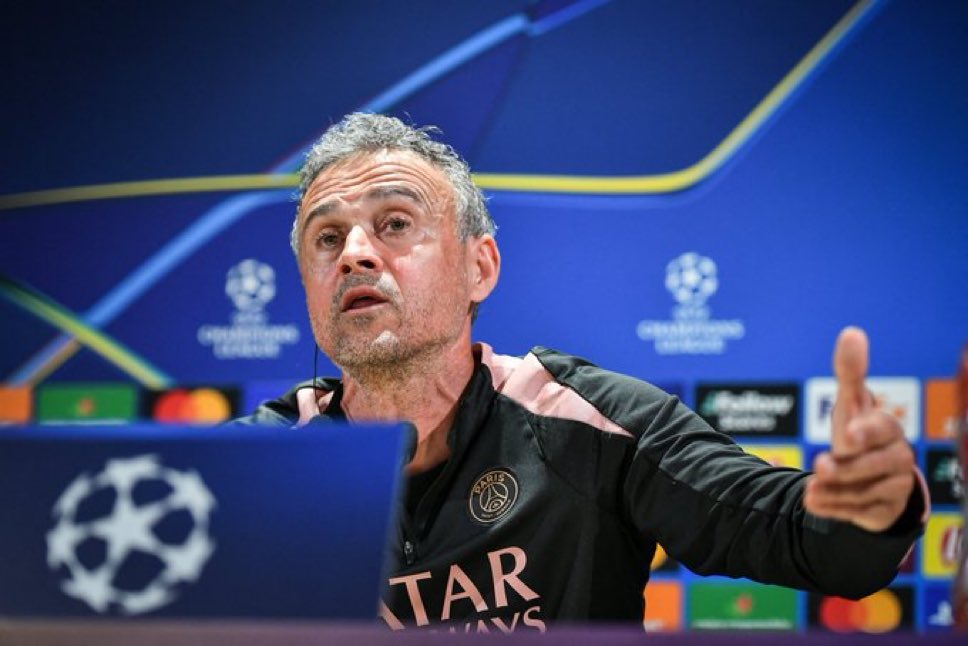 🎙️ لويس إنريكي قبل النهائي:
“أحاول أعيش هذه المباراة النهائية بهدوء، وأوصل هذا الإحساس للاعبين. هذي فرصة نادرة إنهم يتركوا بصمتهم في تاريخ النادي.”
#PSG #UCLFinal