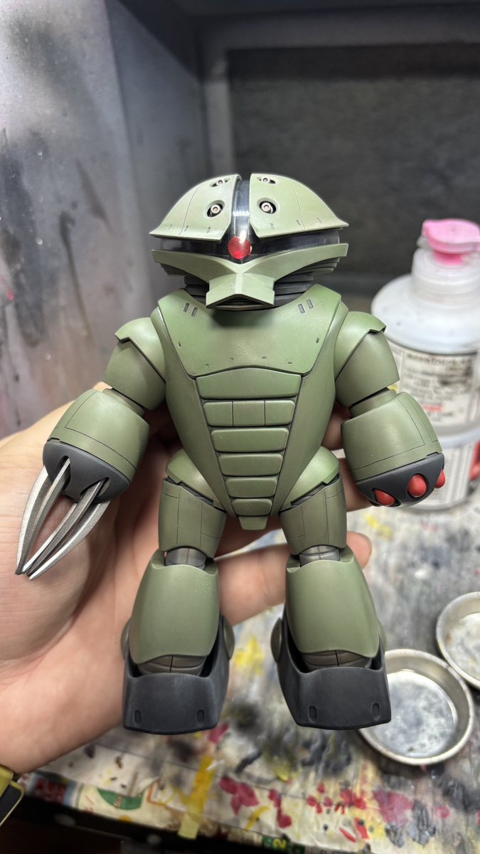 #ガンプラ好きな人たちと繋がりたい 

あーでもないこーでもないと言って伸びに伸びてたアッガイがやっとできた〜！
色々荒い部分あるけどこれからの課題だなぁ(デカールまでやる気力が💦)