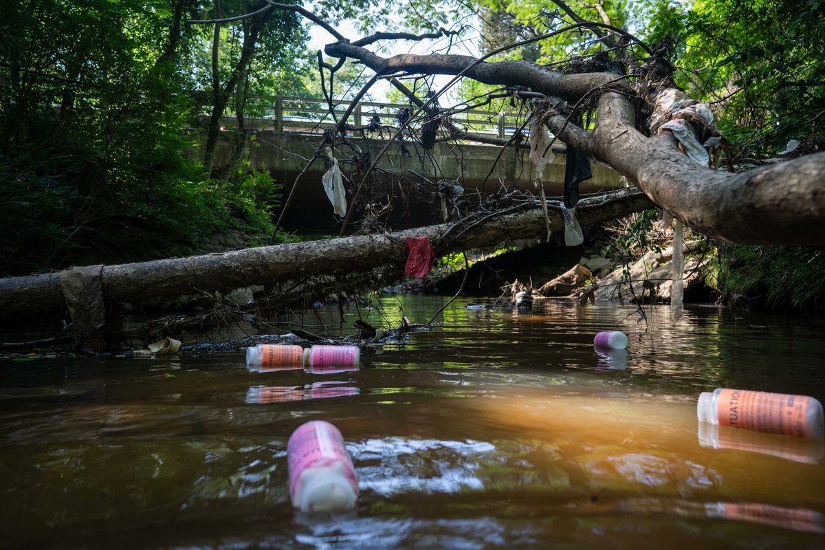 NOAA Sea Grant (@seagrant) on Twitter photo Tracking trash in real-time!
A collaborative effort led by <a href="/SeaGrantNC/">NC Sea Grant</a> and partners uses GPS-enabled plastic bottles to investigate how litter travels through waterways and breaks down into microplastics.
Learn more: ncseagrant.ncsu.edu/reducing-litte… Tracking trash in real-time!
A collaborative effort led by <a href="/SeaGrantNC/">NC Sea Grant</a> and partners uses GPS-enabled plastic bottles to investigate how litter travels through waterways and breaks down into microplastics.
Learn more: ncseagrant.ncsu.edu/reducing-litte…