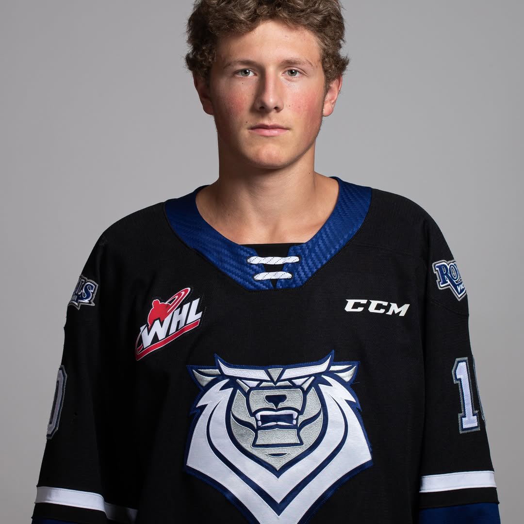 BR_OpenIce's tweet photo. Keaton Verhoeff, a projected top-5 pick in the 2026 NHL Draft, has committed to play college hockey at North Dakota in the fall.

The 16-year-old defenseman spent the last season in the WHL playing for the Victoria Royals. https://t.co/pOp6CYB611