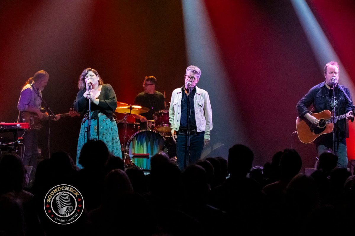 Sound Check Ent. (@soundcheckblg) on Twitter photo .@Skydiggers bring #DreamsandSecondChances to <a href="/bronsoncentre_/">bronson centre</a> as part of #CxMW with guests <a href="/MiaKellyMusic/">Mia Kelly Music</a> and <a href="/satellitebirdh/">satellitebirdhouse</a>
#WeLoveLive #ForTheLoveOfLive #CanadaIsLiveMusic
📸 Matthew Berard 📝 @HendrikPape
soundcheckentertainment.substack.com/p/skydiggers-b… .@Skydiggers bring #DreamsandSecondChances to <a href="/bronsoncentre_/">bronson centre</a> as part of #CxMW with guests <a href="/MiaKellyMusic/">Mia Kelly Music</a> and <a href="/satellitebirdh/">satellitebirdhouse</a>
#WeLoveLive #ForTheLoveOfLive #CanadaIsLiveMusic
📸 Matthew Berard 📝 @HendrikPape
soundcheckentertainment.substack.com/p/skydiggers-b…