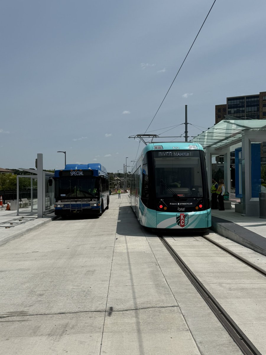WaldronKC's tweet image. BFF’s #Ridein2025 @KansasCity @RideKCTransit @kcstreetcar