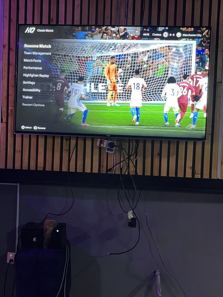IambigCaesar's tweet image. I really had a great time at @AvaxNG Team1 Game Night hosted by @SethDannyYak
I meet alot of people and also had fun playing FC25 with some of them
It was really interesting tbvh and I hope to do this more often some other time