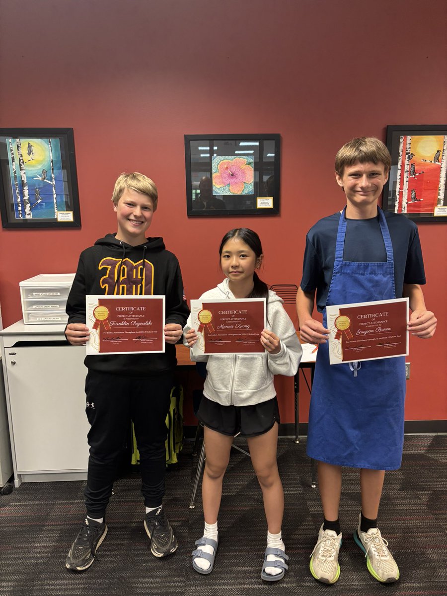 Congrats to Frankie, Monnie, and Grayson for attending each and every day this school year!  💯 🤩