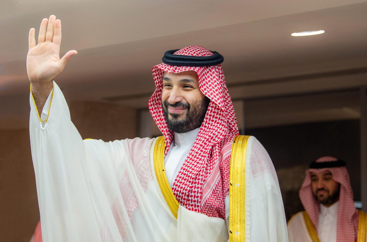 gorgeous4ew's tweet photo. ولي العهد يشرّف نهائي أغلى الكؤوس 🇸🇦. https://t.co/mB2VWLstP9