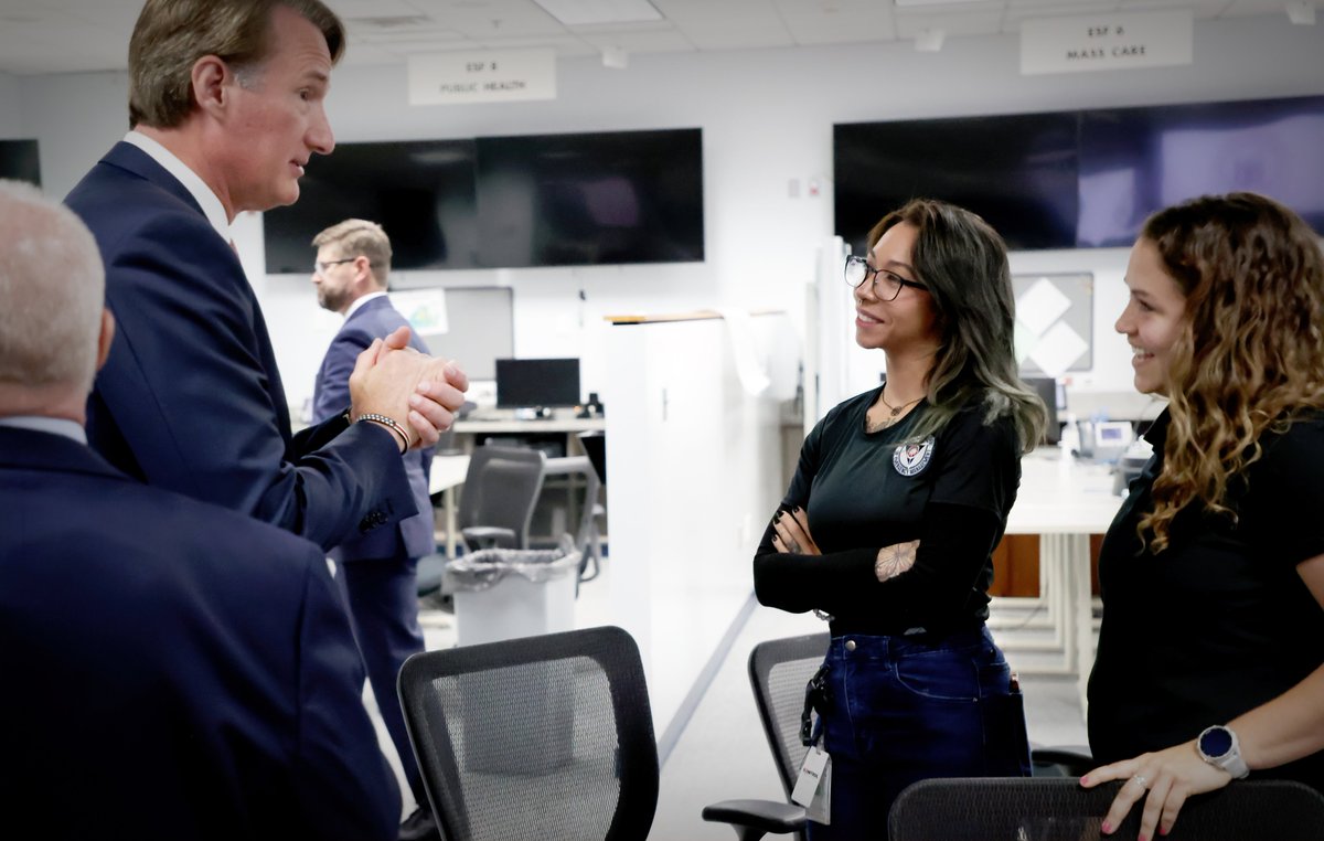 VDEM's tweet image. The 2025 Hurricane season is right around the corner, and valued stakeholders and partners were invited to join VDEM as we welcomed Governor Youngkin to the Virginia Emergency Operations Center to kick it off.
#VDEM #2025HurricaneSeason