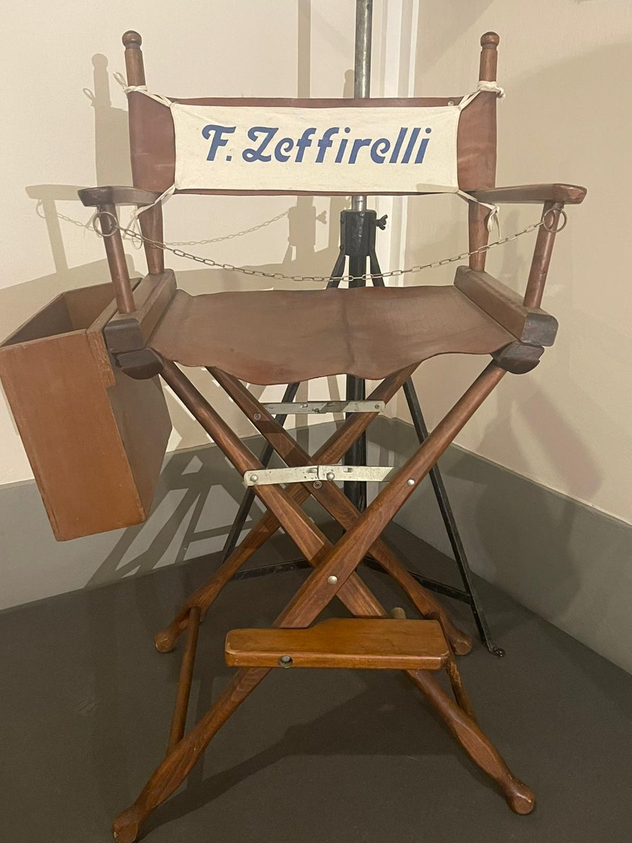 En el 4to día de formación, han tratado del Museo Nazionale del Bargello, de esculturas de Michelangelo y de Donatello y de la familia Medici. Han visitado el museo del Bargello y el museo de Franco Zeffirelli, un director de teatro y cine. Un programa muy completo.