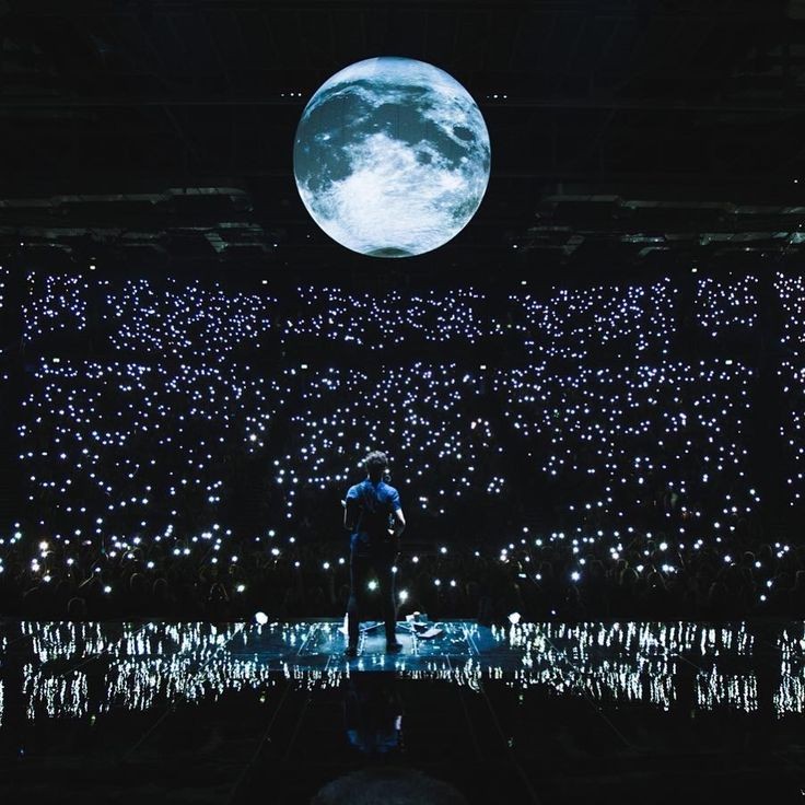 thinking about the beauty that is the Illuminate moon
