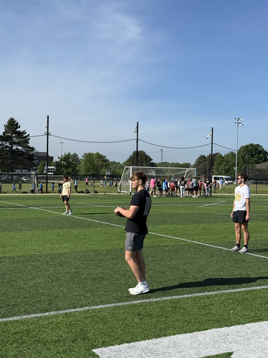 Penn Kingsmen Varsity Football tweet media