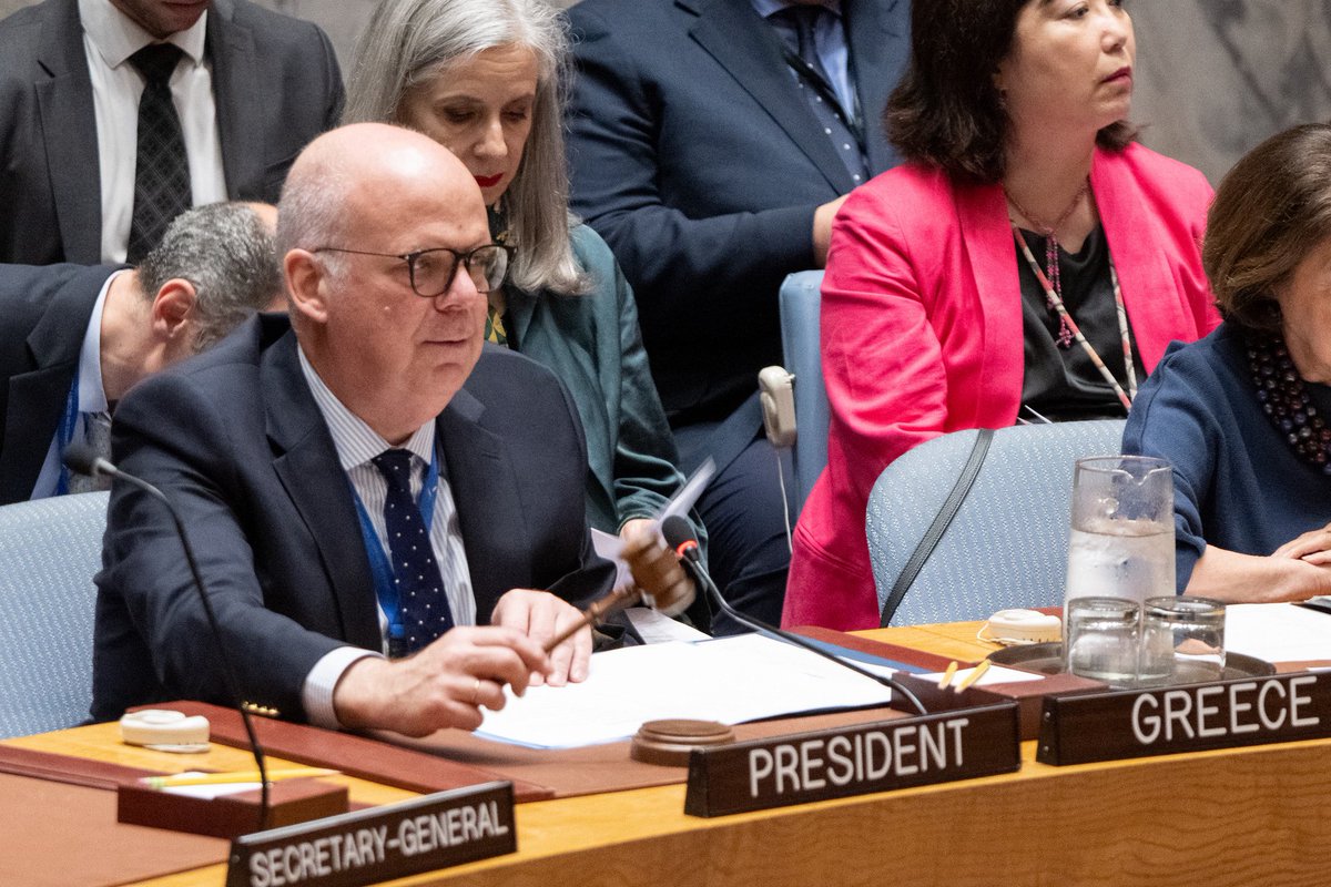 Ireland at UN (@irishmissionun) on Twitter photo We congratulate Greece 🇬🇷 on concluding a successful Security Council Presidency.
In May, 🇮🇪 participated in the #UNSC Open Debates on:
🔹 Protection of Civilians in Armed Conflict ⛑️
🔹 Strengthening Maritime Security 🌊
Great work <a href="/GRUN_NY/">Greece to the United Nations</a> 👏 We congratulate Greece 🇬🇷 on concluding a successful Security Council Presidency.
In May, 🇮🇪 participated in the #UNSC Open Debates on:
🔹 Protection of Civilians in Armed Conflict ⛑️
🔹 Strengthening Maritime Security 🌊
Great work <a href="/GRUN_NY/">Greece to the United Nations</a> 👏