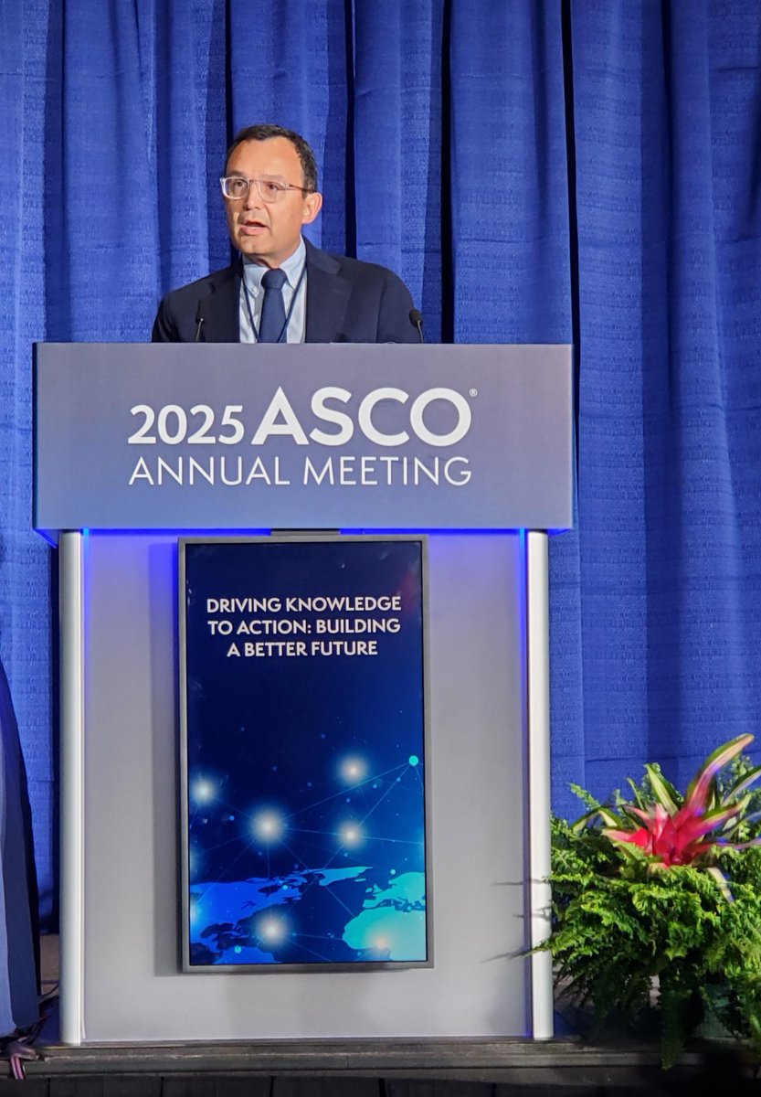 Updated results from the Phase III COMMANDS trial, presented by our Dr. Guillermo Garcia-Manero at #ASCO25, support luspatercept as the standard of care for anemia in patients with lower-risk myelodysplastic syndromes. <a href="/garciamanero/">Guillermo Garcia-Manero</a> <a href="/ASCO/">ASCO</a> #EndCancer