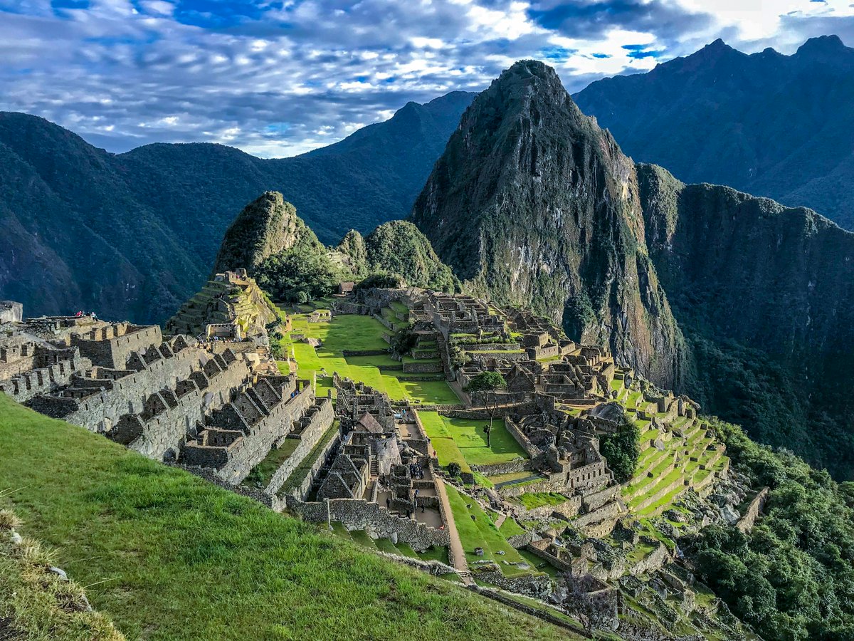 qu38066's tweet photo. Beneath your feet lie layers of time—Inca, Spanish, and the present—all woven into the cobblestones of Cusco. 🧱⏳ #StoneByStone #HistoricLayers #WalkingThroughTime #CuscoLegacy #AndeanEchoes
https://t.co/2IFPQSYTlE https://t.co/mLi5cTg4Zj