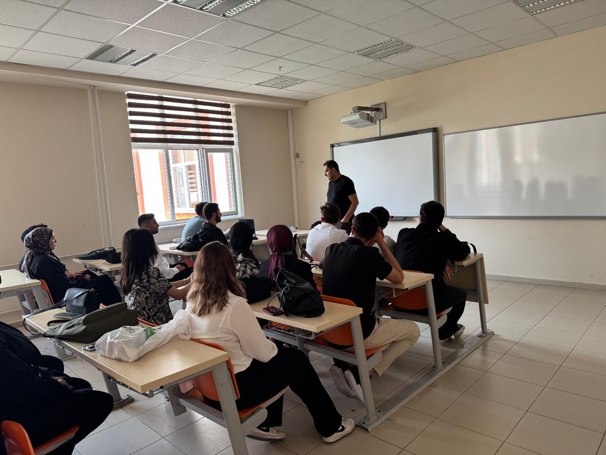 siberveyapay's tweet photo. Siber Güvenlik ve Yapay Zeka Paneli sonrası Milli Savunma Üniversitesi'nden Doç.Dr.Aytuğ Boyacı ile özel bir kariyer söyleşisi gerçekleştirildi.

Detaylar için:https://t.co/DAE0E3PK2v

@aytugboyaci
@___Sngl___ 

#CyberSecurity 
#YapayZeka
#KariyerSöyleşisi
#Beü 
#MSÜ https://t.co/WGBNwzEo5z