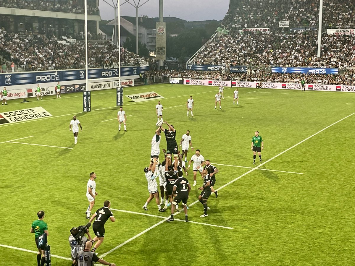Dans un Stadium un brin médusé, les Montalbanais font mieux que se défendre, ils mènent 13-3 à la pause. Il va falloir sérieusement se réveiller côté briviste… 😰