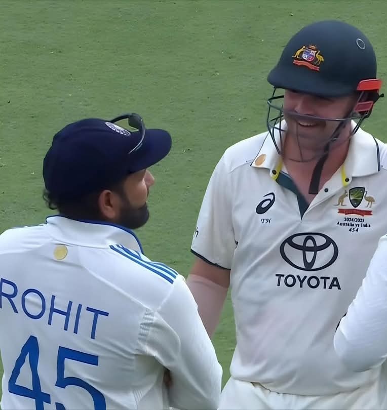 ๐๐กรถ๐๐ข๐ฎ๐ฆโดโต๐ต (@hittufied_) on Twitter photo Brohit looking so sexxy yaarr
Head is our biggest fanboy
Don't try to betray him <a href="/ImRo45/">Rohit Sharma</a>
๐๐๐ Brohit looking so sexxy yaarr
Head is our biggest fanboy
Don't try to betray him <a href="/ImRo45/">Rohit Sharma</a>
๐๐๐