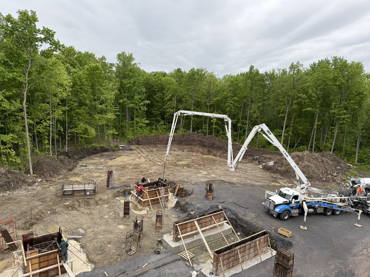 dfergusonGGF's tweet image. Good thing we only had 6 days to plant a crop around these parts - the boys needed the other 25 days for this project lol