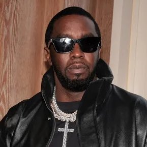 🚨 Trump afirma que não descarta perdoar crimes de Diddy caso magnata seja condenado

O presidente americano afirmou que vai analisar os fatos e considerar a possibilidade, caso ele sentisse que Diddy foi maltratado.