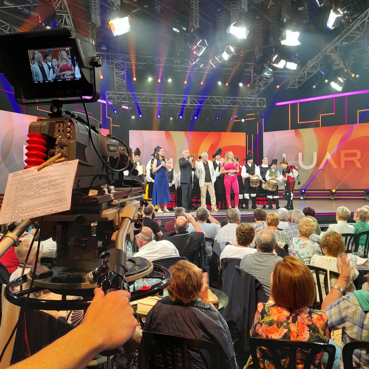 Comeza a primeira semifinal de #missvaca25 coa provincia de Lugo! #luar1442