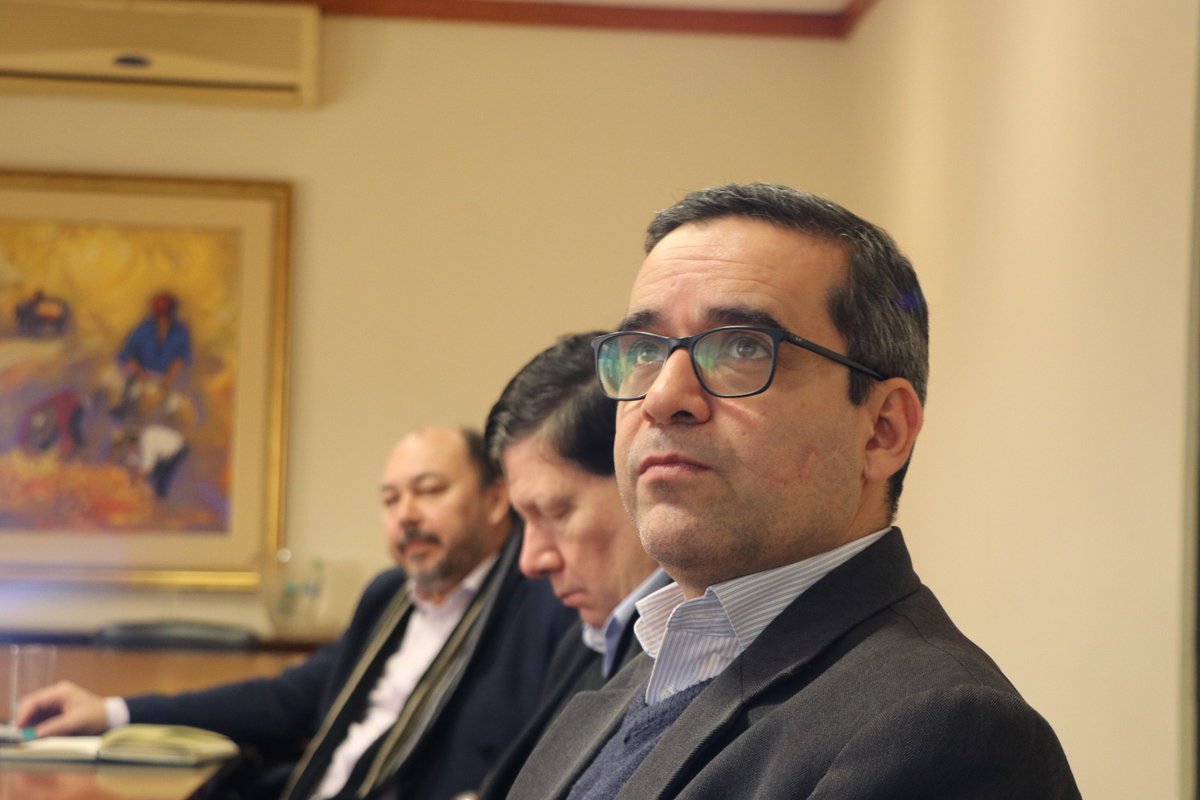 🤝 Directivos de la AFD y representantes del BID desde la oficina local y su sede en Washington participaron de una reunión  en la UIP, donde el equipo técnico del Centro de Estudios Económicos del gremio presentó los resultados de la Encuesta sobre Financiamiento Industrial.