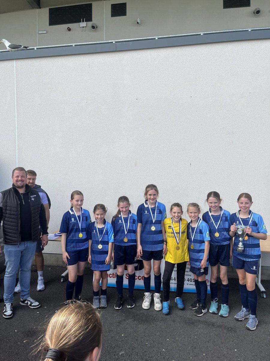 Gilnahirk Primary tweet media